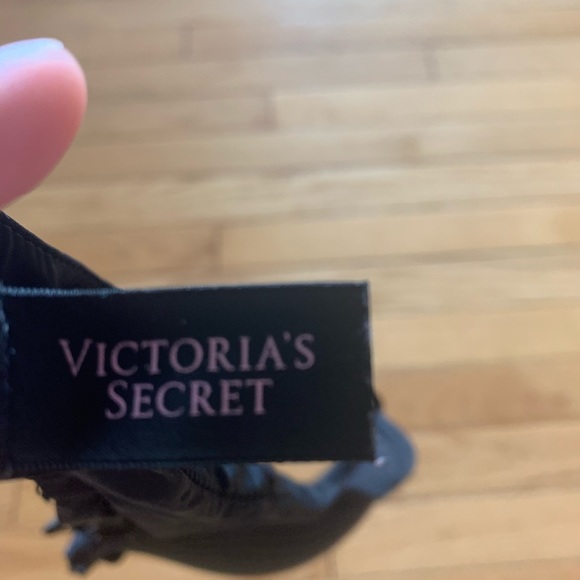 4 different types of bras from all different store - Picture 7 of 16